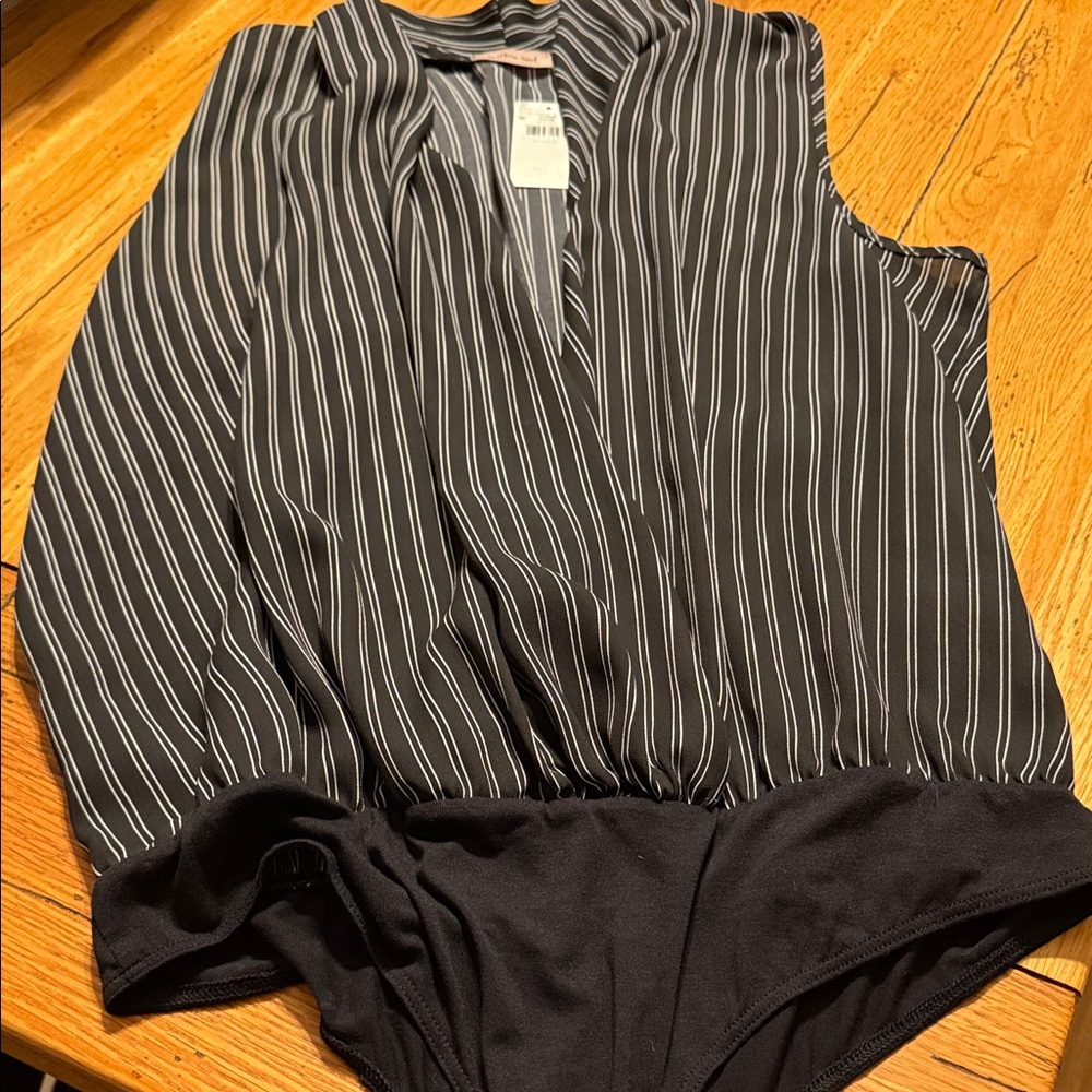 NWT willow & root sz xl bodysuit!!!